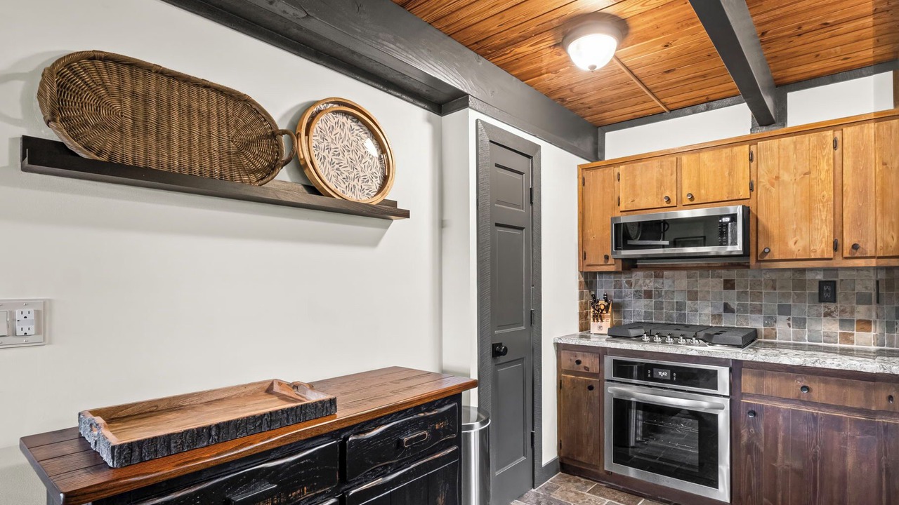 Photo of Kitchen in Big Canoe