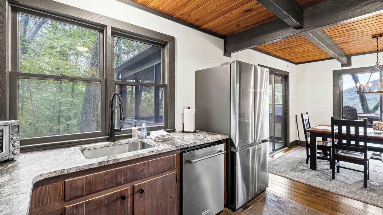 Photo of Kitchen in Big Canoe