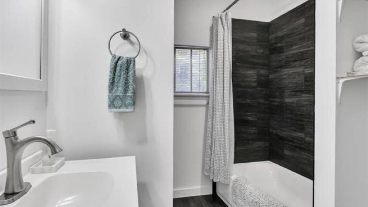 Photo of Bathroom in Karnack