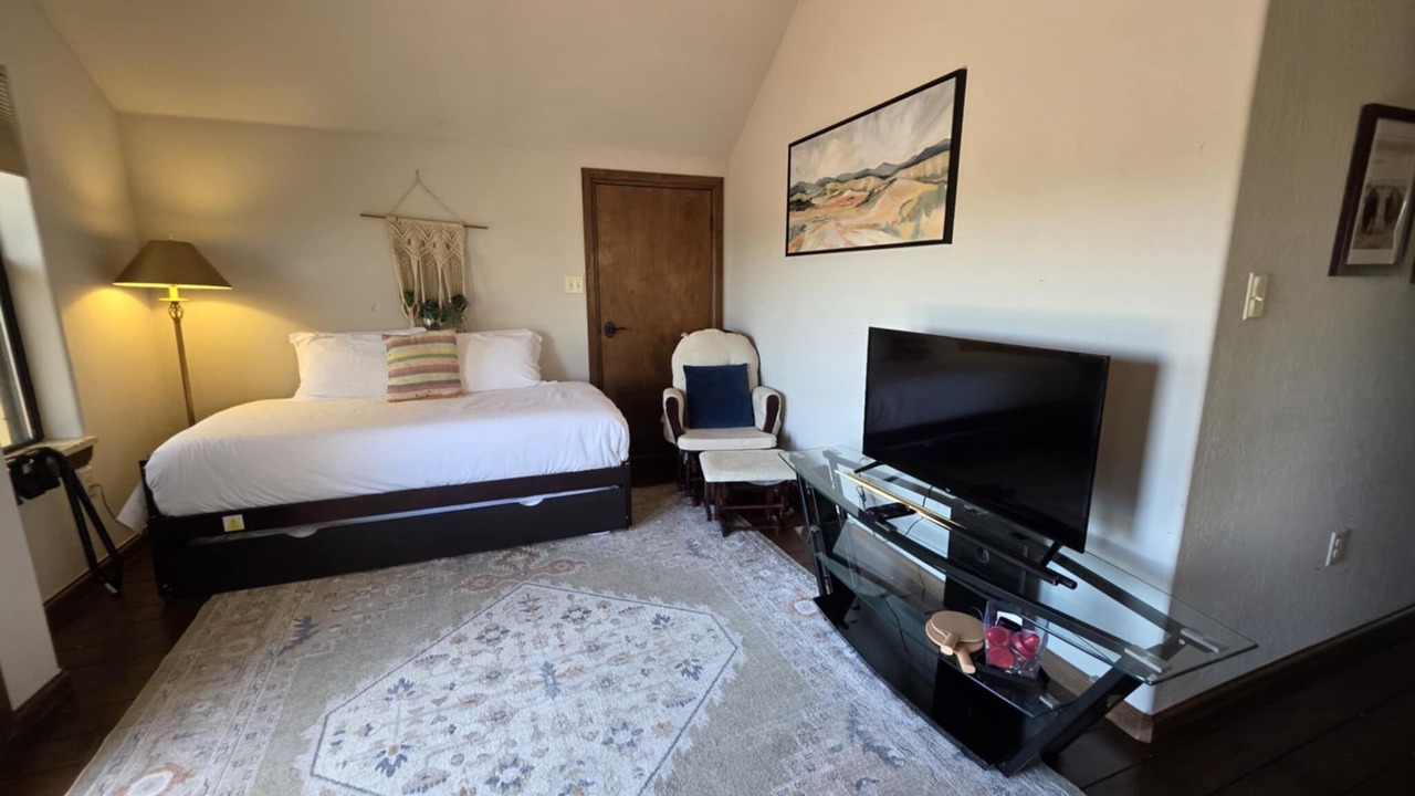 Photo of Bedroom in Medicine Park