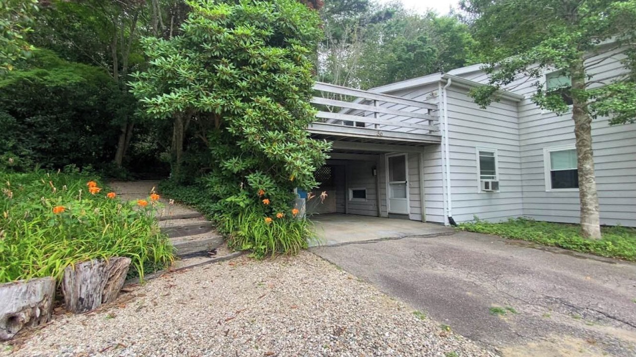 Photo of Outdoor in Woods Hole