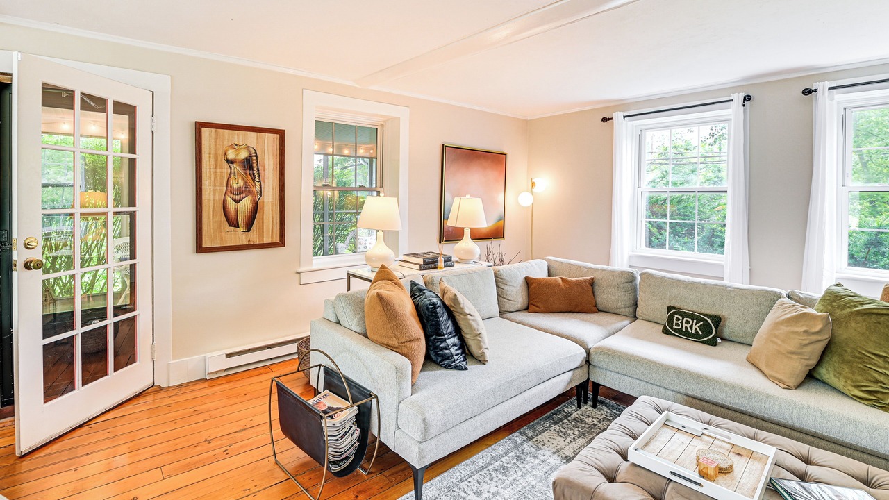 Photo of Livingroom in Richmond