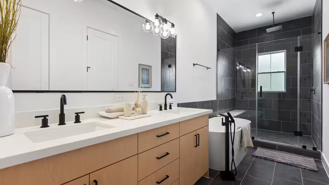 Photo of Bathroom in Northside