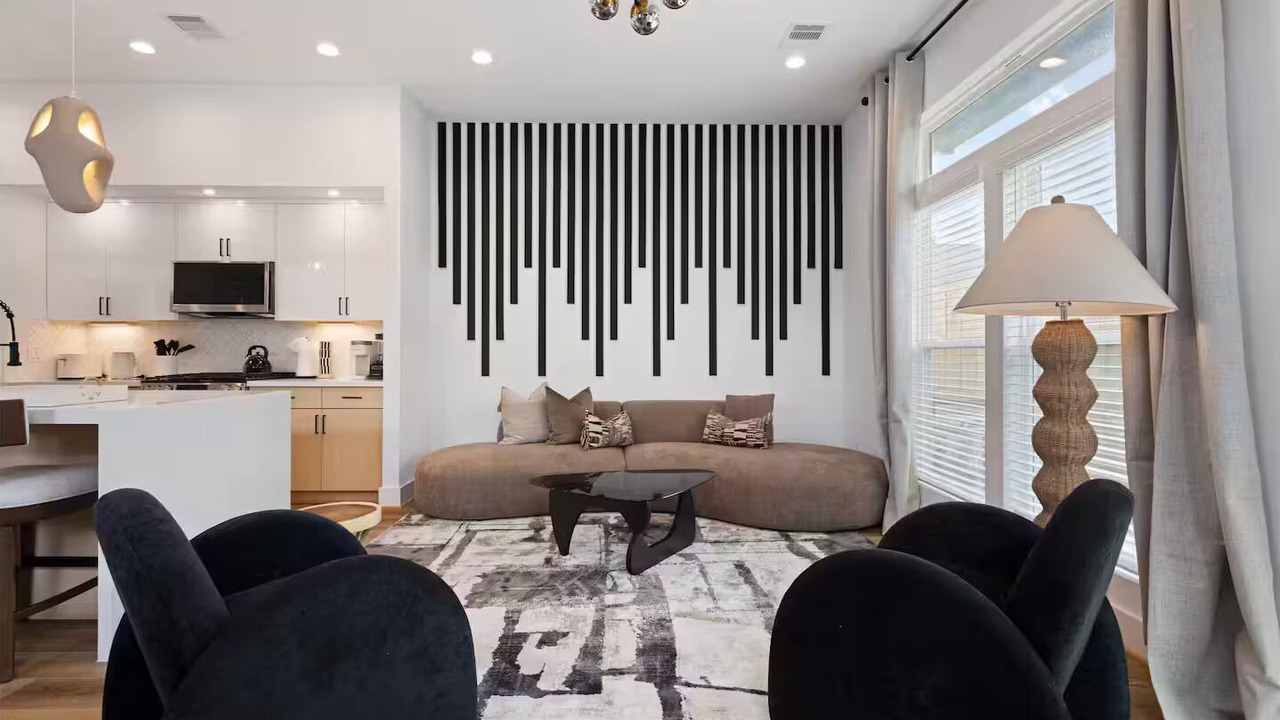 Photo of Livingroom in Northside