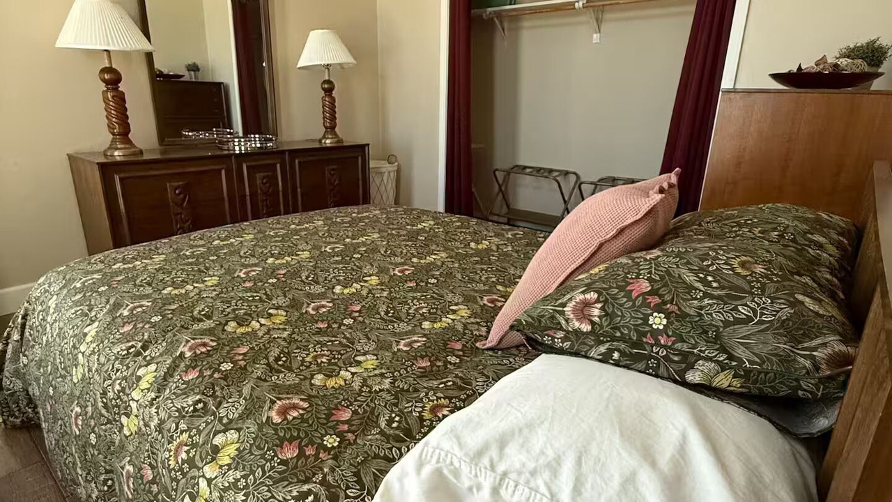 Photo of Bedroom in Eastland County