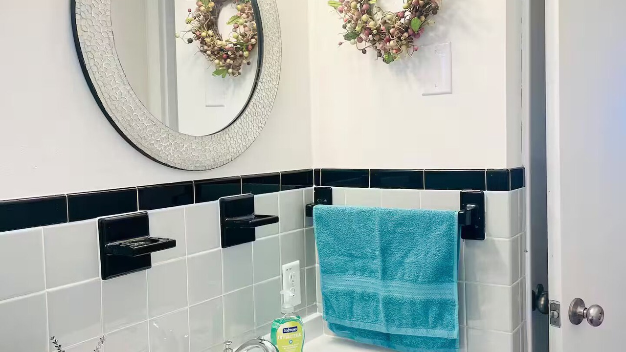Photo of Bathroom in Broadway