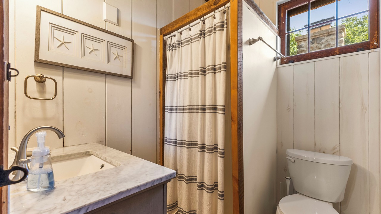 Photo of Bathroom in Lake George