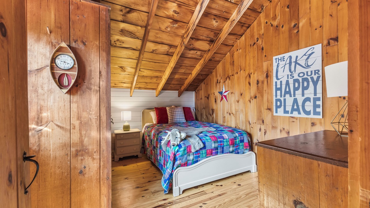 Photo of Bedroom in Lake George
