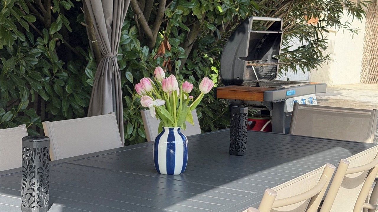 Photo of Outdoor in Contes