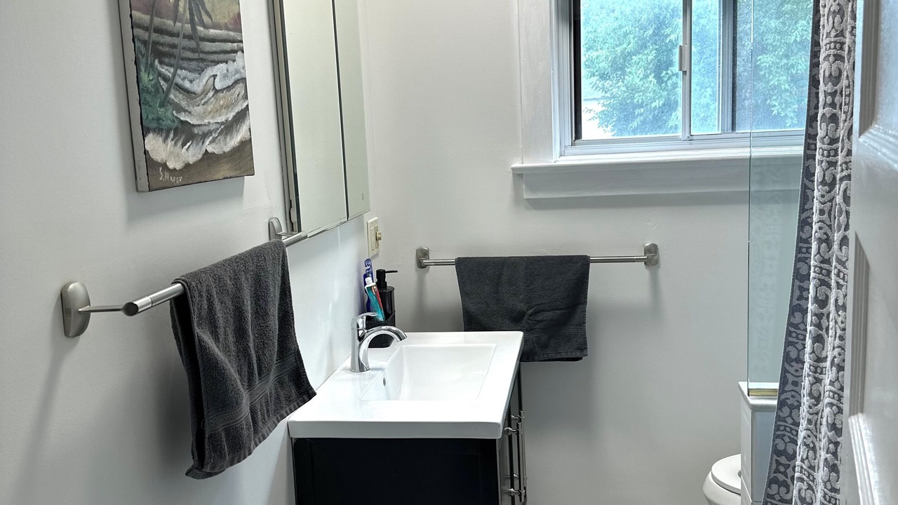 Photo of Bathroom in Woodbine - Lumsden