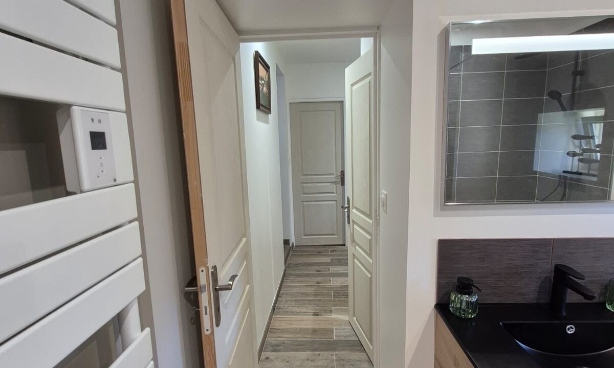 Photo of Bathroom in Chemilli