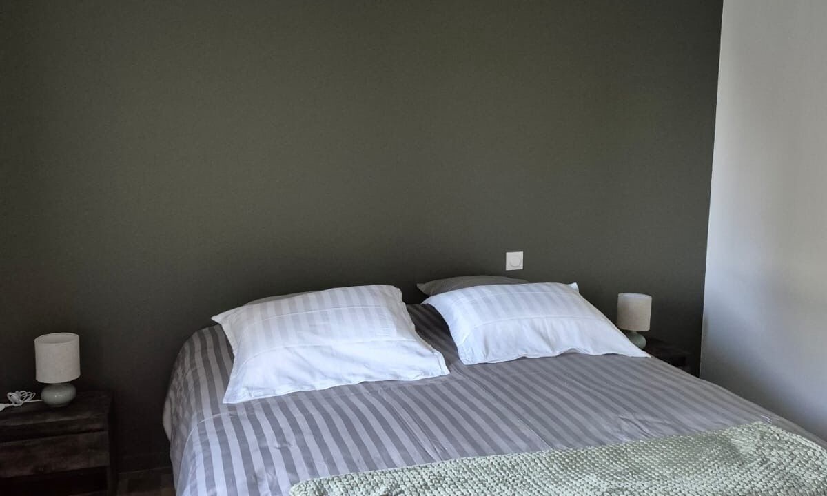 Photo of Bedroom in Chemilli