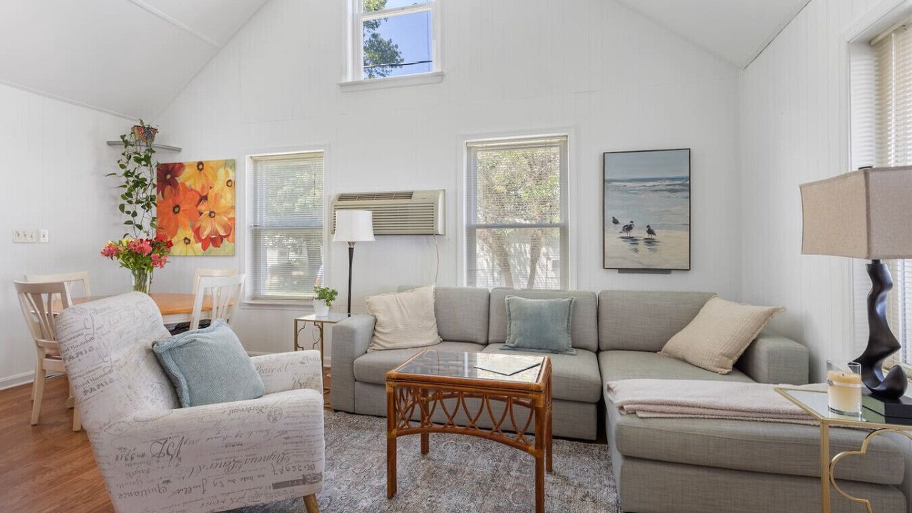 Photo of Livingroom in Barstow