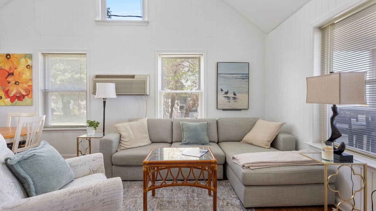 Photo of Livingroom in Barstow