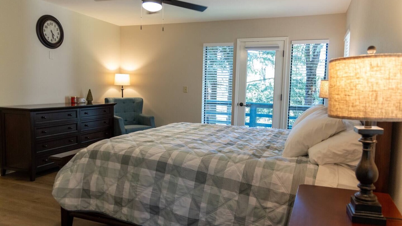 Photo of Bedroom in Pollock Pines