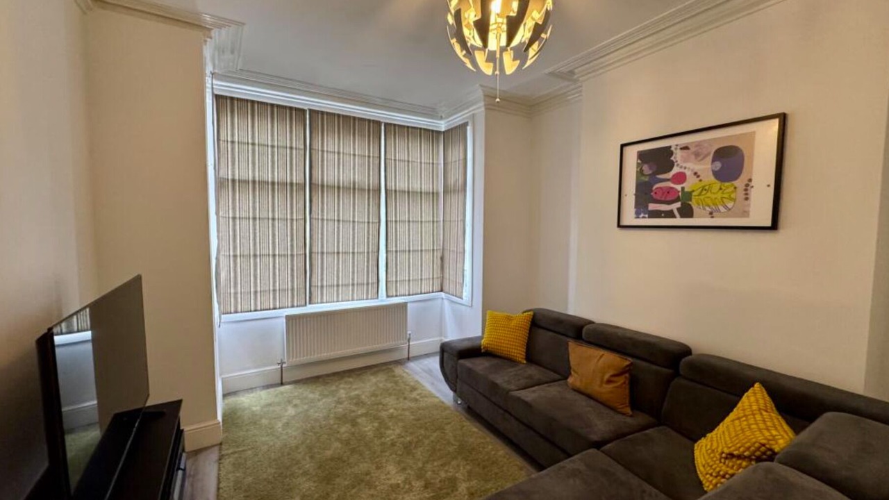 Photo of Livingroom in Moseley