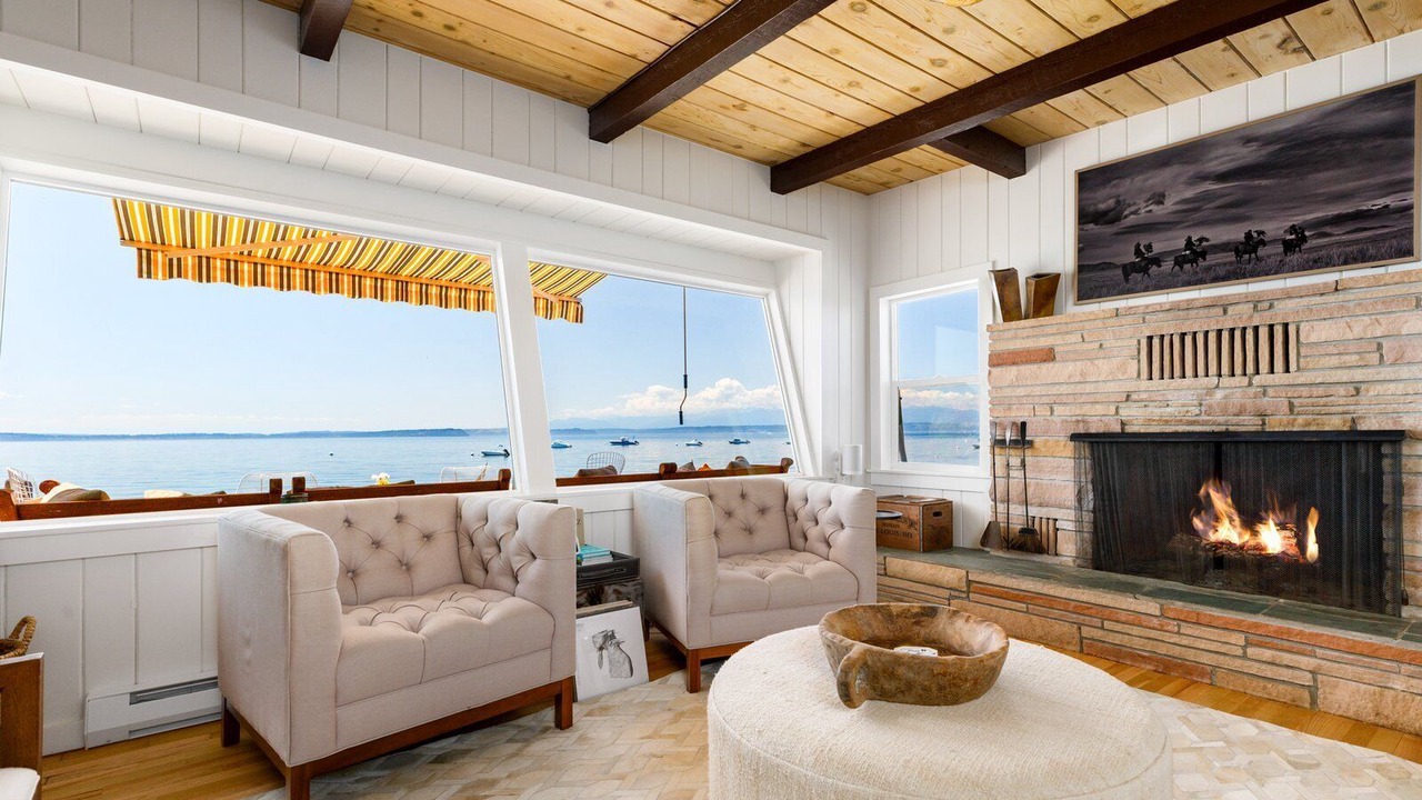 Photo of Others in Freeland