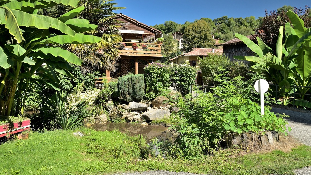 Photo of Outdoor in Chein-Dessus