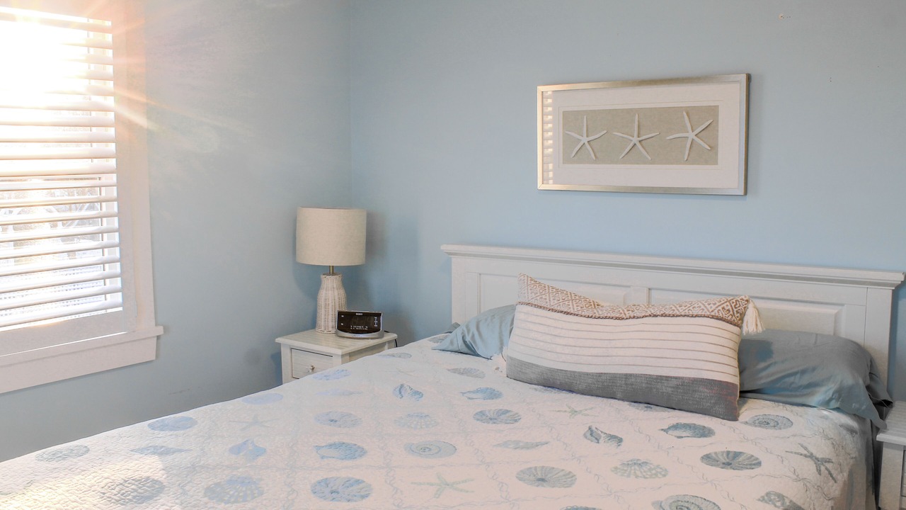 Photo of Bedroom in Popponesset