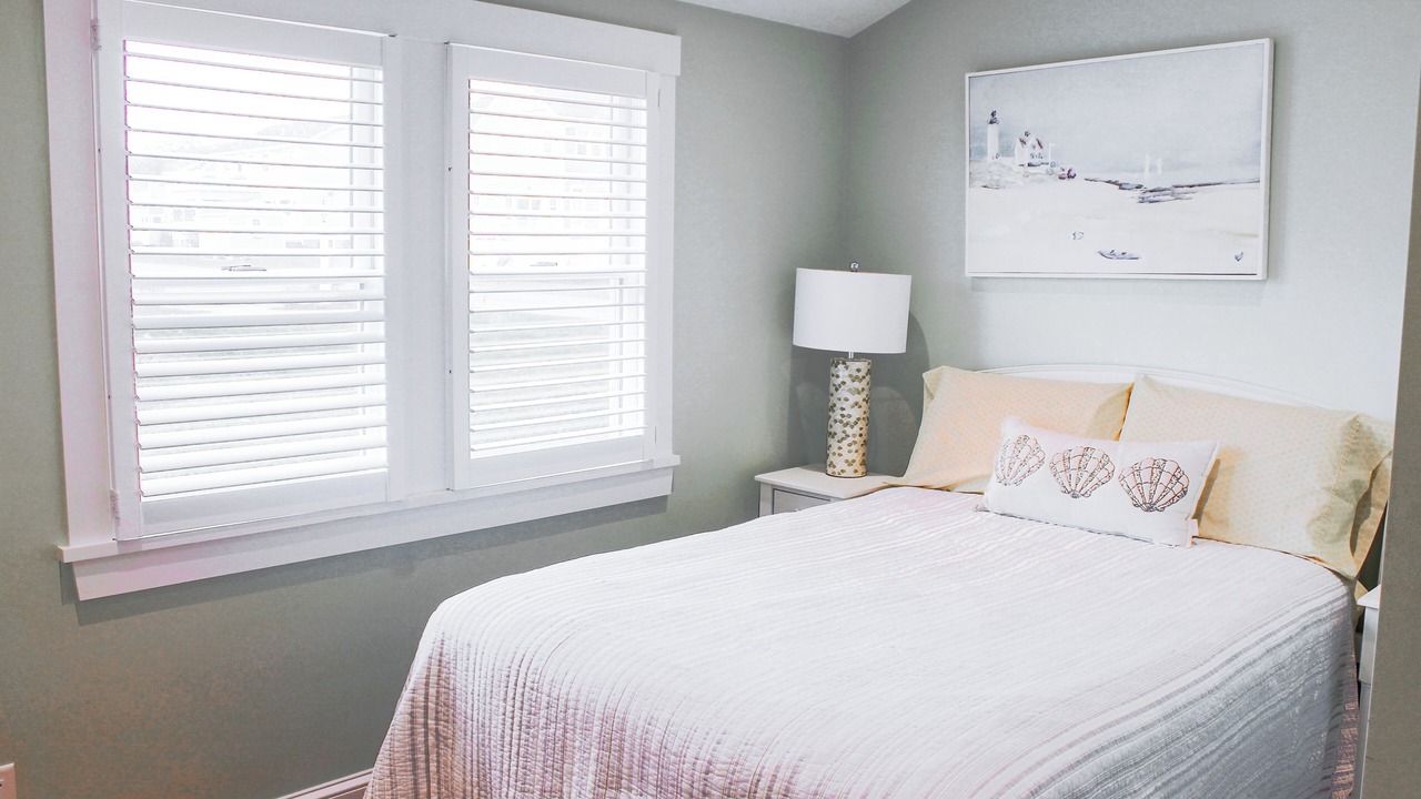 Photo of Bedroom in Popponesset