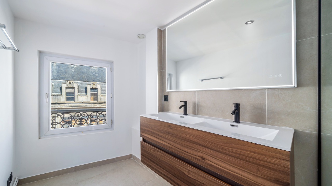 Photo of Bathroom in Melun