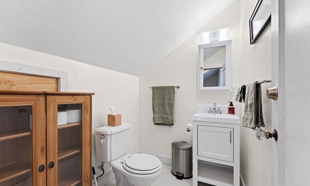 Photo of Bathroom in Irvington