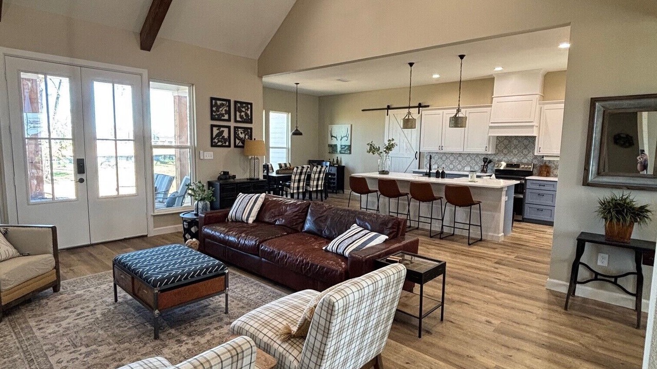 Photo of Livingroom in Weston