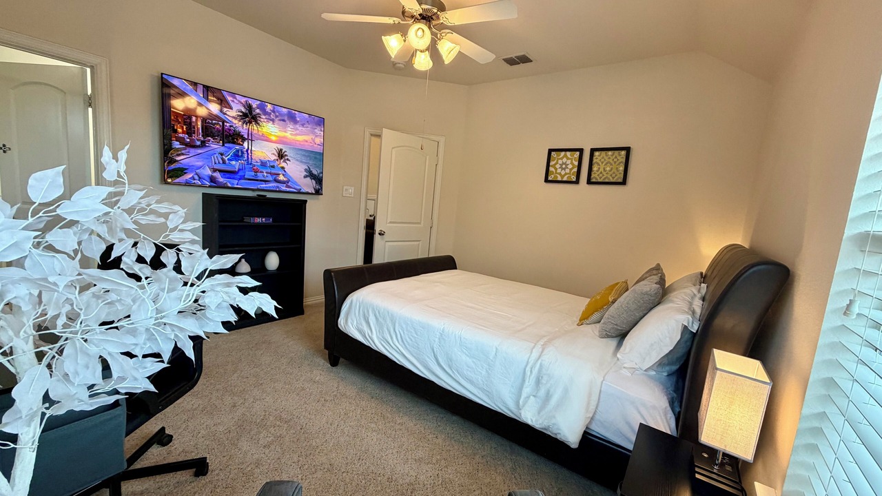 Photo of Bedroom in Original Town