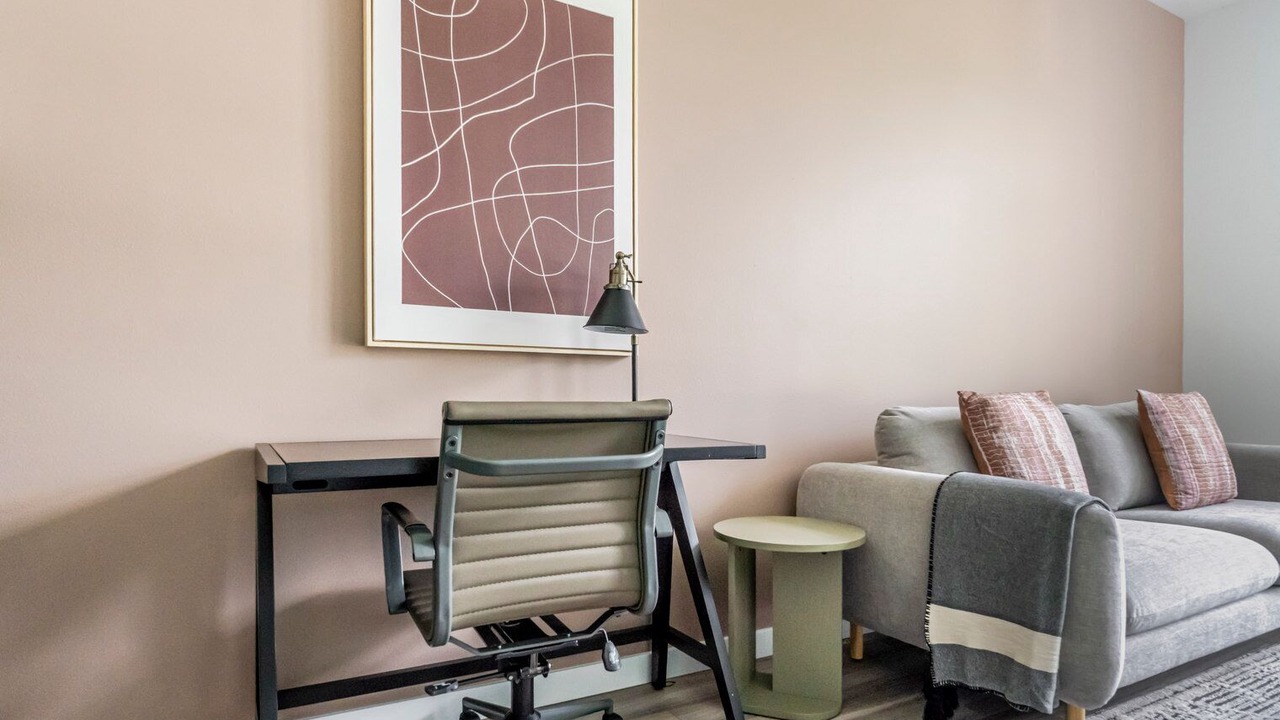 Photo of Livingroom in Downtown