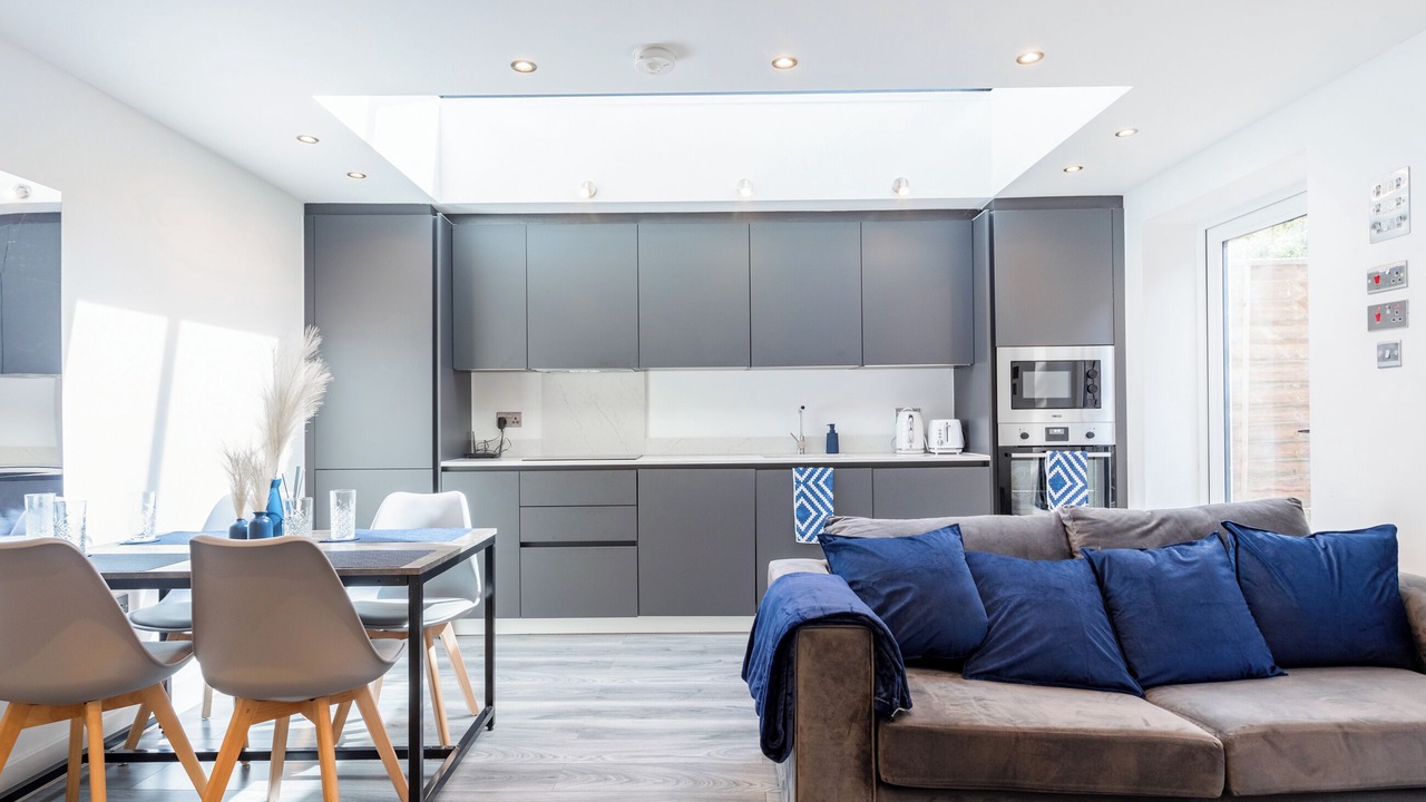 Photo of Others in Kilburn