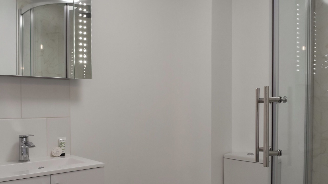 Photo of Bathroom in Brazzacott