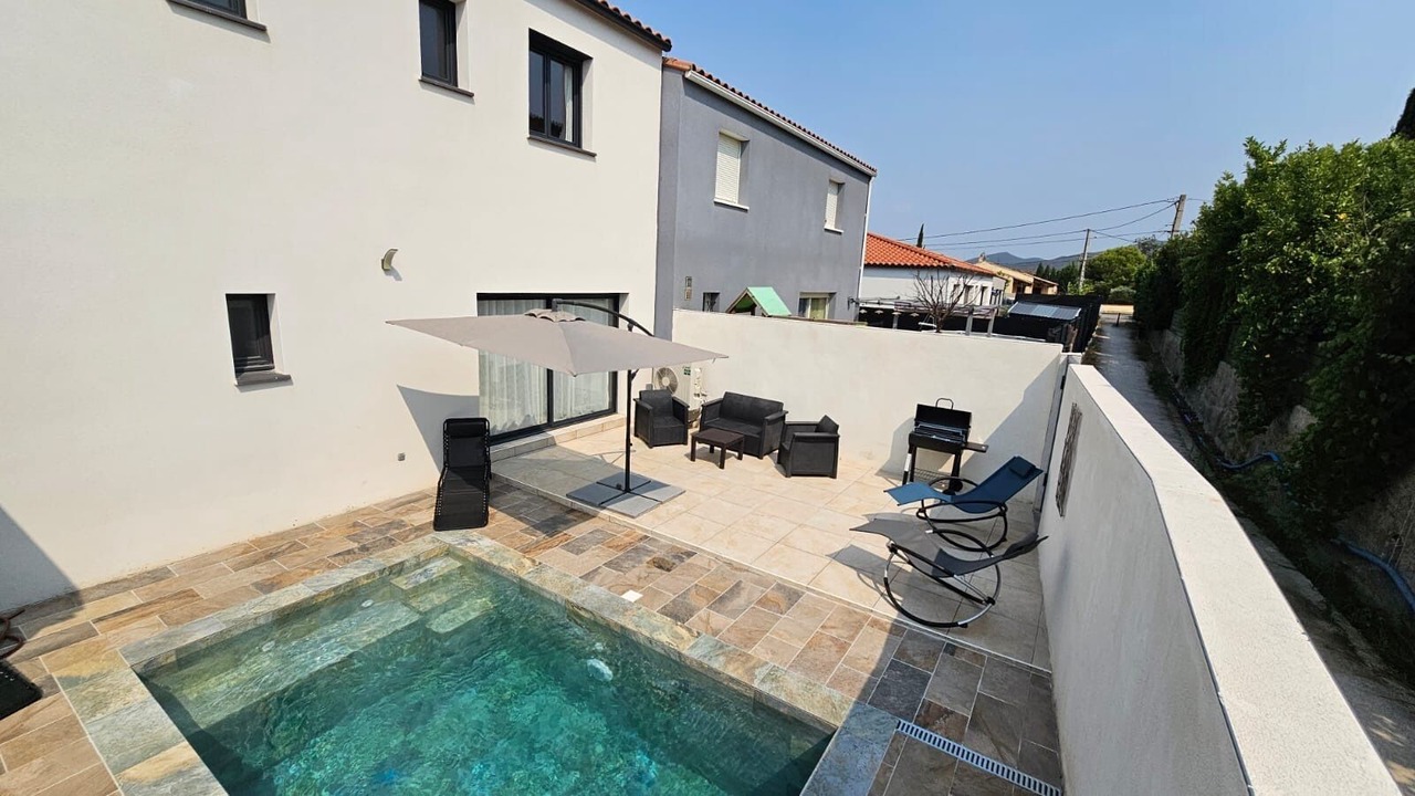 Photo of Outdoor in Vinca