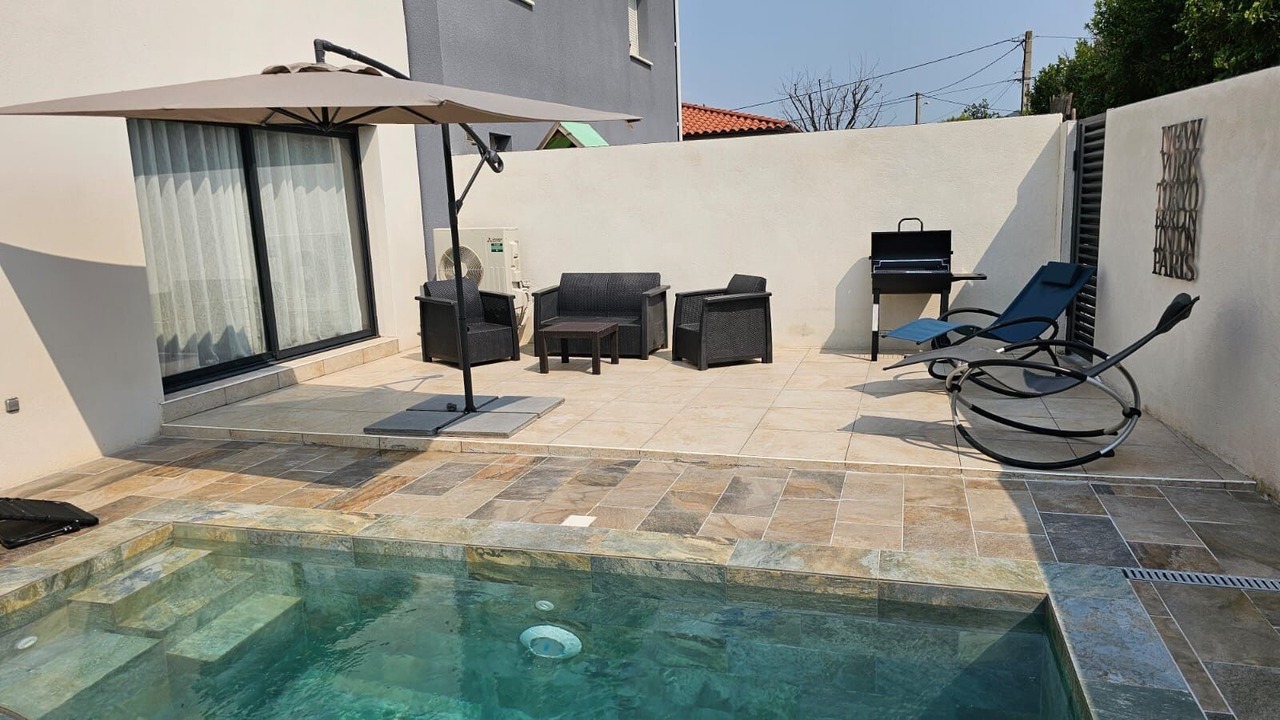 Photo of Outdoor in Vinca