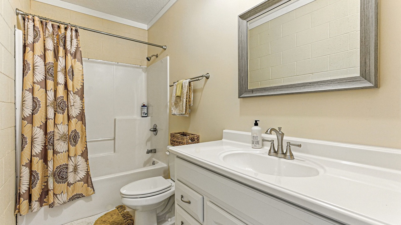 Photo of Bathroom in Marianna