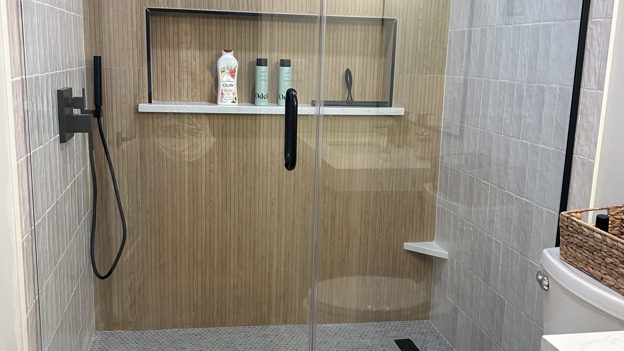 Photo of Bathroom in Panora