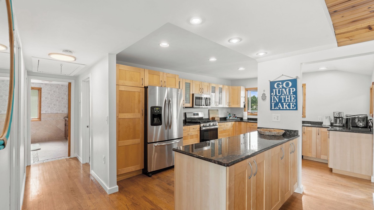 Photo of Kitchen in White Lake