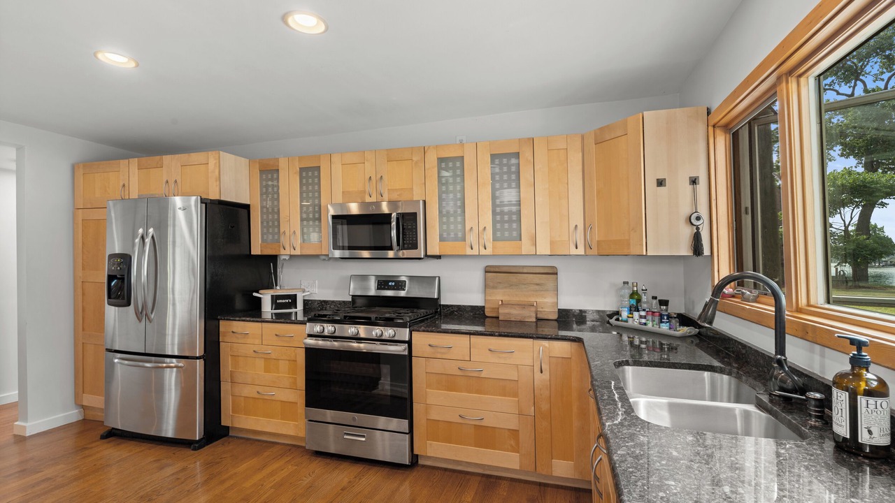 Photo of Kitchen in White Lake