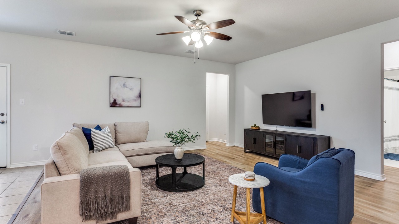 Photo of Livingroom in Benbrook
