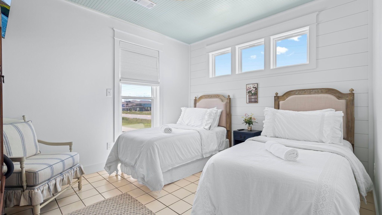 Photo of Bedroom in Terramar Beach