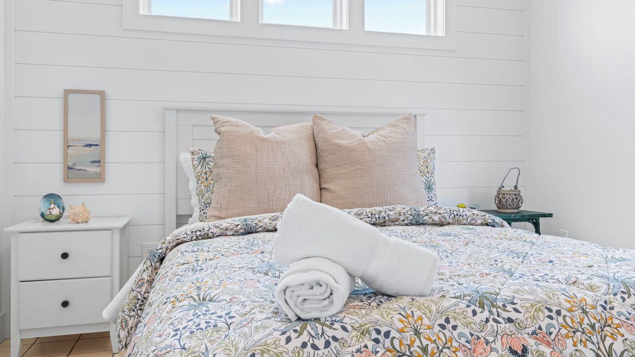 Photo of Bedroom in Terramar Beach