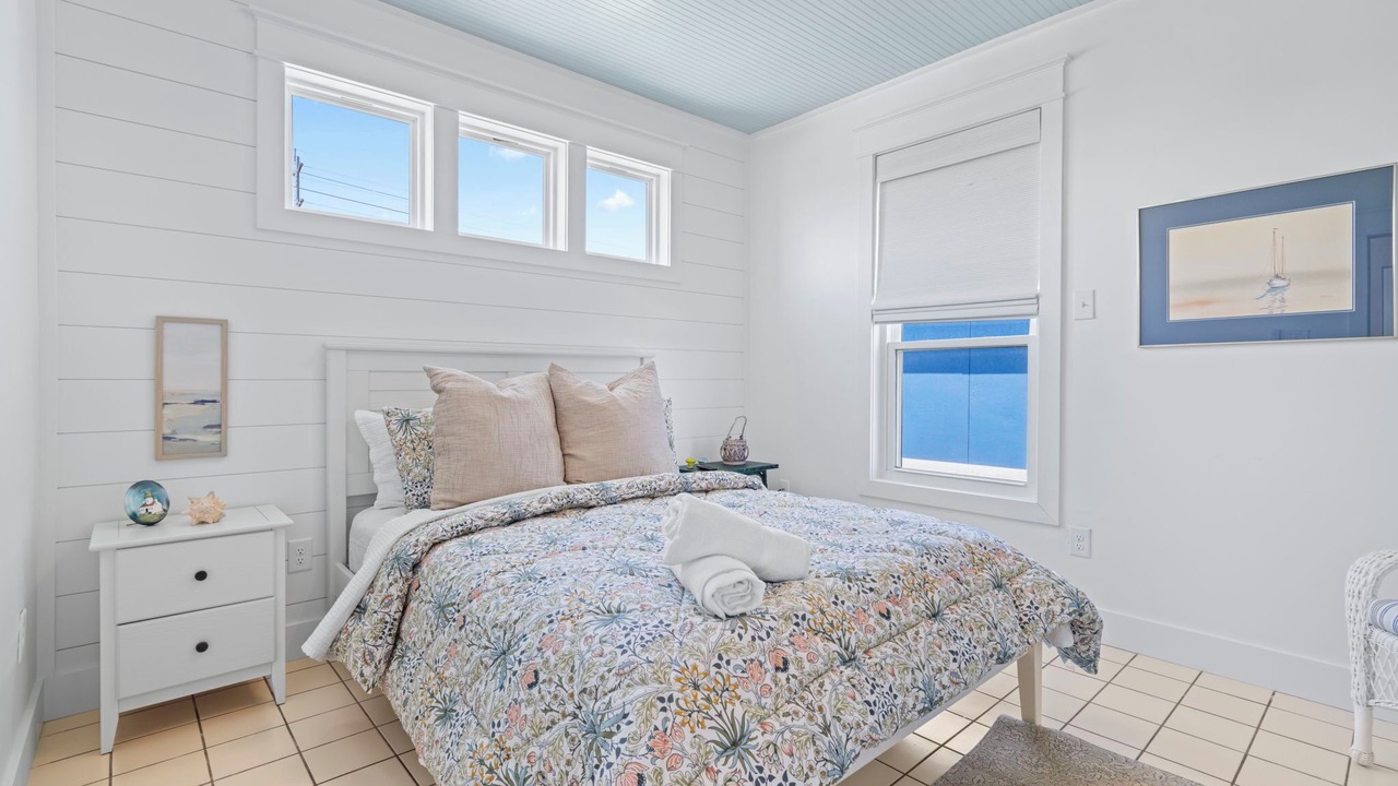 Photo of Bedroom in Terramar Beach