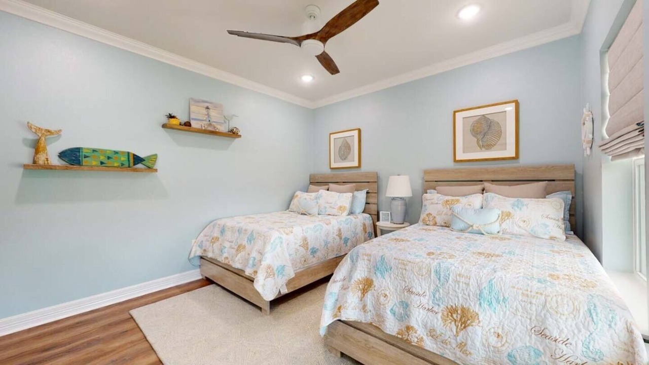 Photo of Bedroom in Crystal Beach