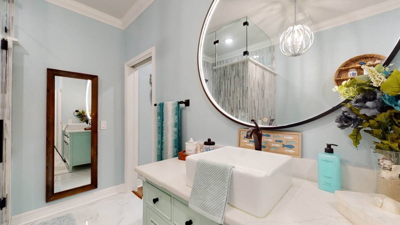 Photo of Bathroom in Crystal Beach
