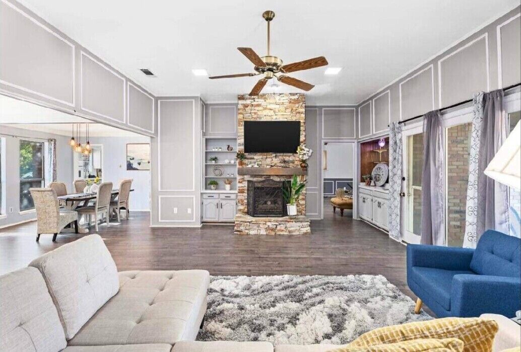 Photo of Livingroom in Southwest Carrollton