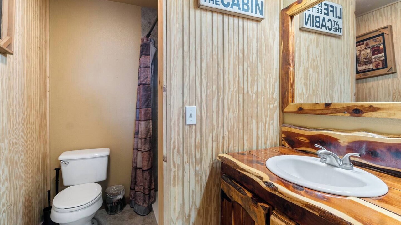 Photo of Bathroom in Eureka Springs