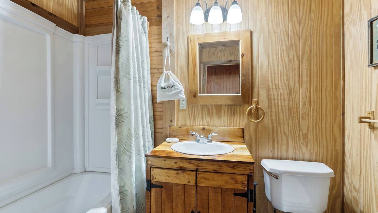 Photo of Bathroom in Eureka Springs