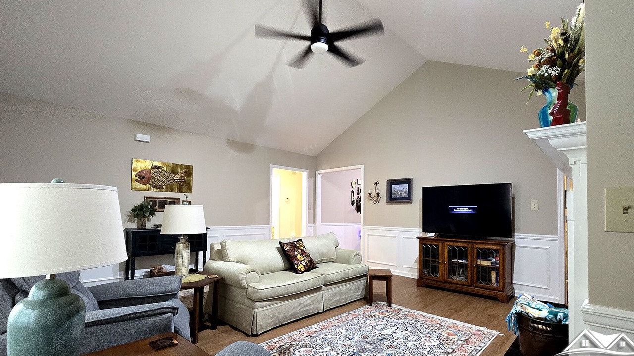 Photo of Livingroom in Macon