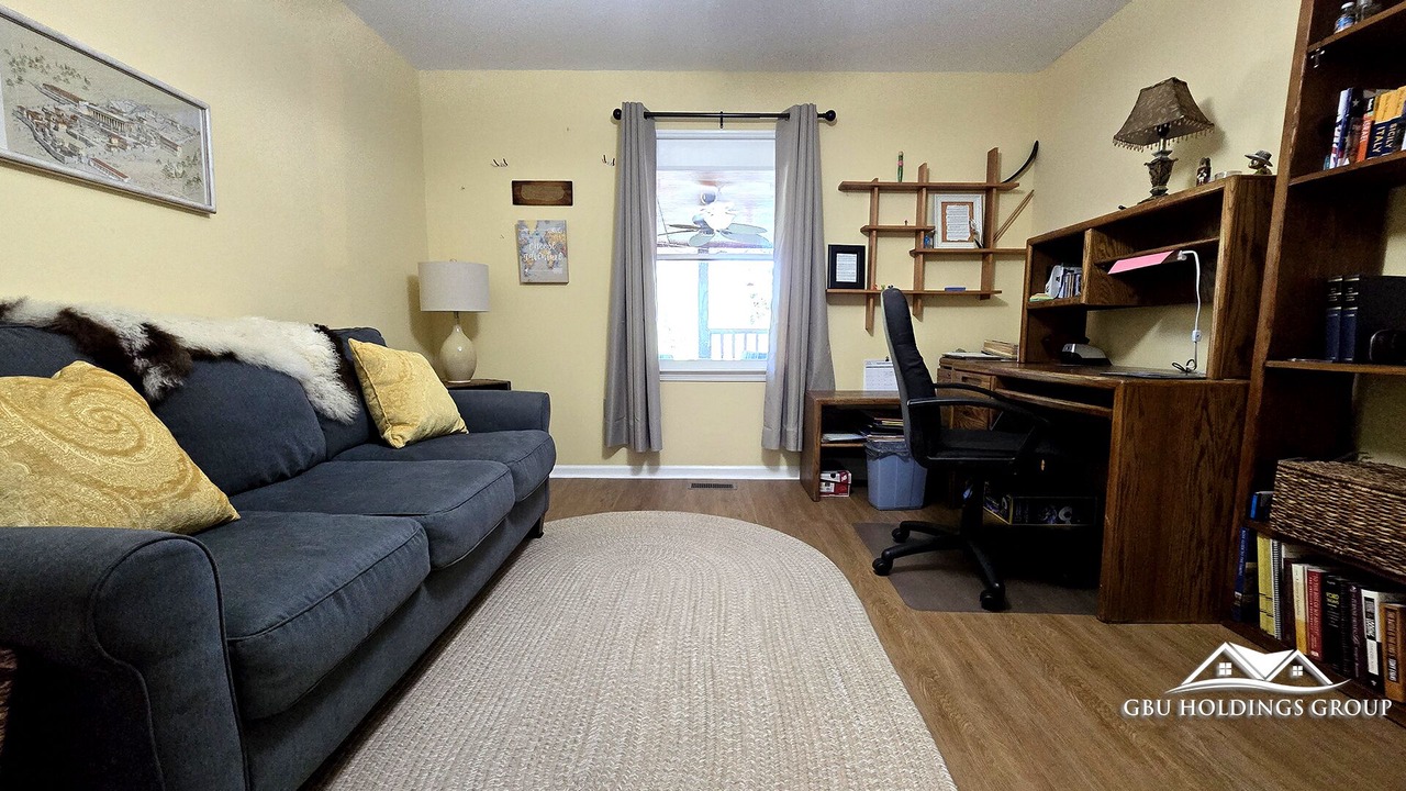 Photo of Livingroom in Macon
