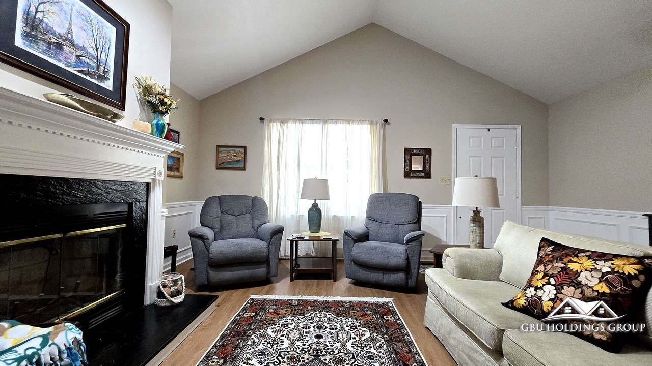 Photo of Livingroom in Macon