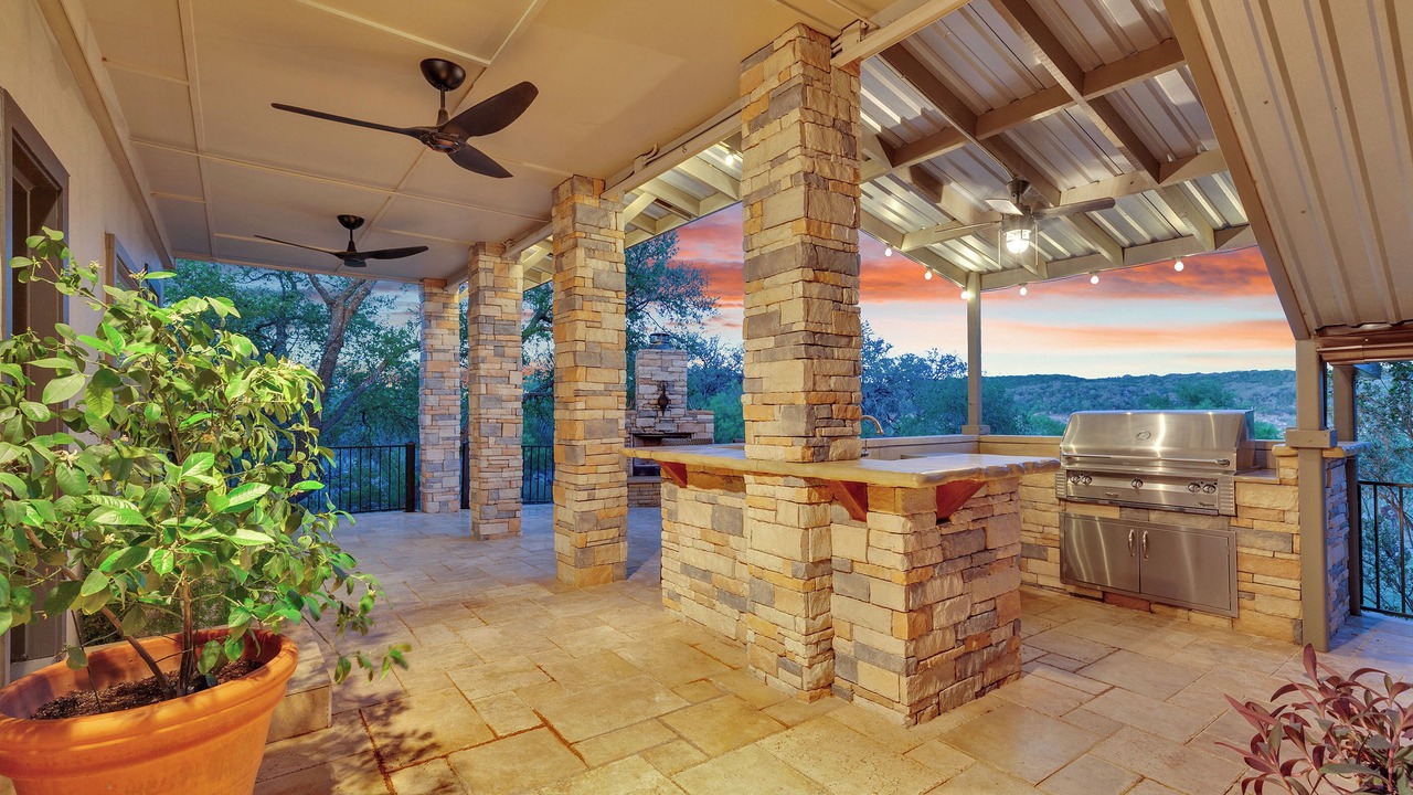 Photo of Livingroom in Spicewood
